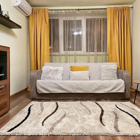 Cozy And Clean Apartment, Near National Arena 부쿠레슈티 외부 사진