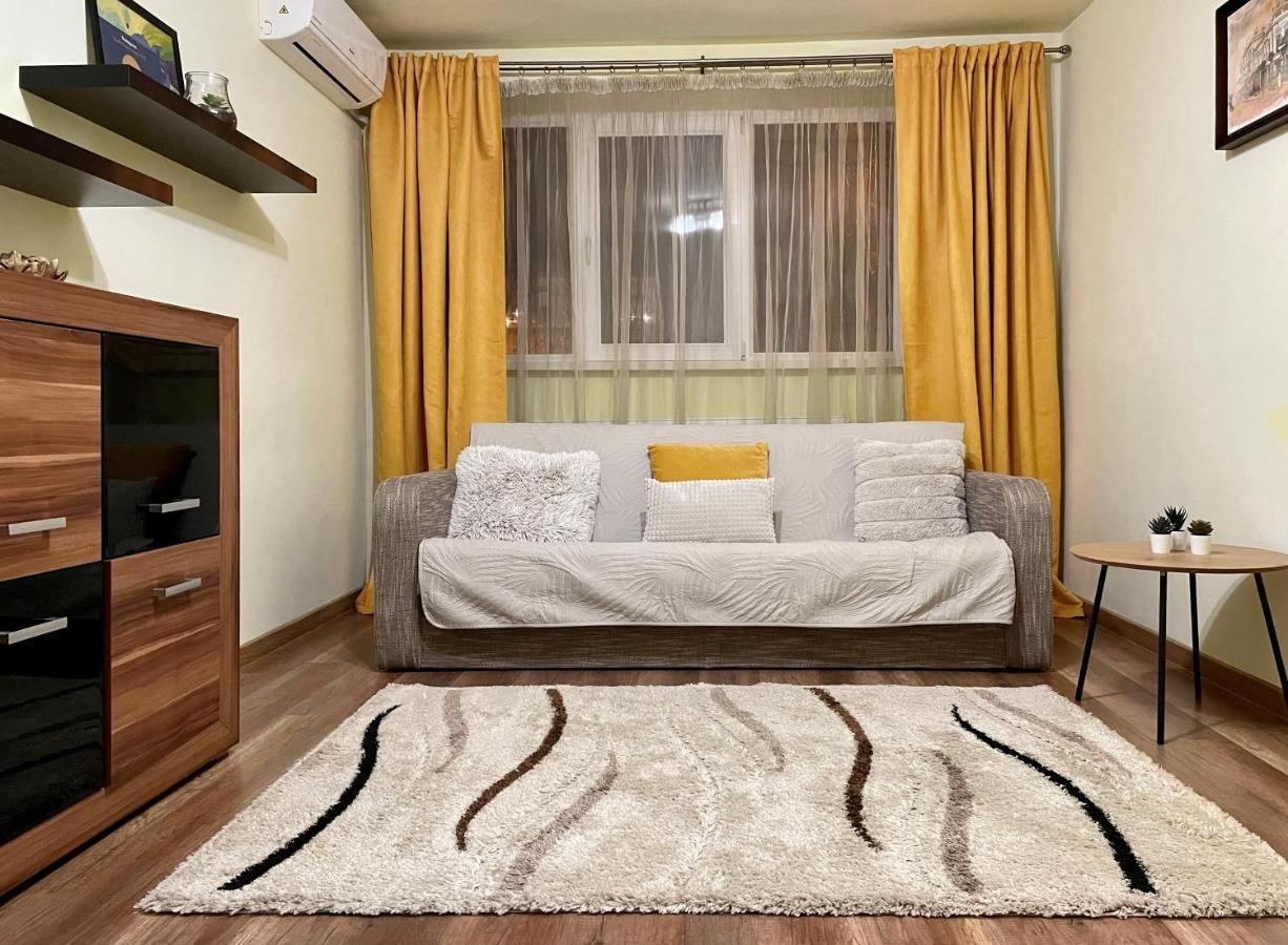 Cozy And Clean Apartment, Near National Arena 부쿠레슈티 외부 사진